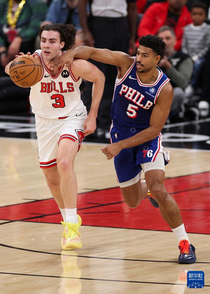 转折点芝加哥公牛强势反弹，NBA常规赛今晨攻防权衡，气氛紧张，更衣室氛围转暖的简单介绍