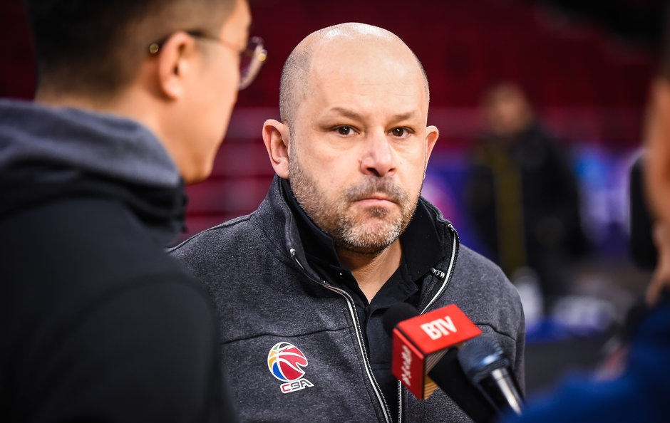 关于尤文图斯训练开放日；今晨官宣签约引欢呼；CBA常规赛在即；球探报告显示潜力的信息